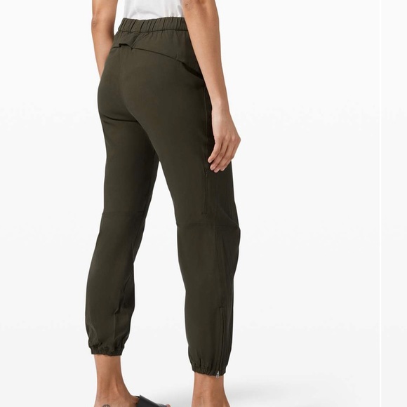 Lululemon Essential Affinity Mid Rise Jogger in Dark Olive - Picture 3 of 8